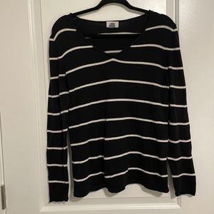 Old Navy sweater
